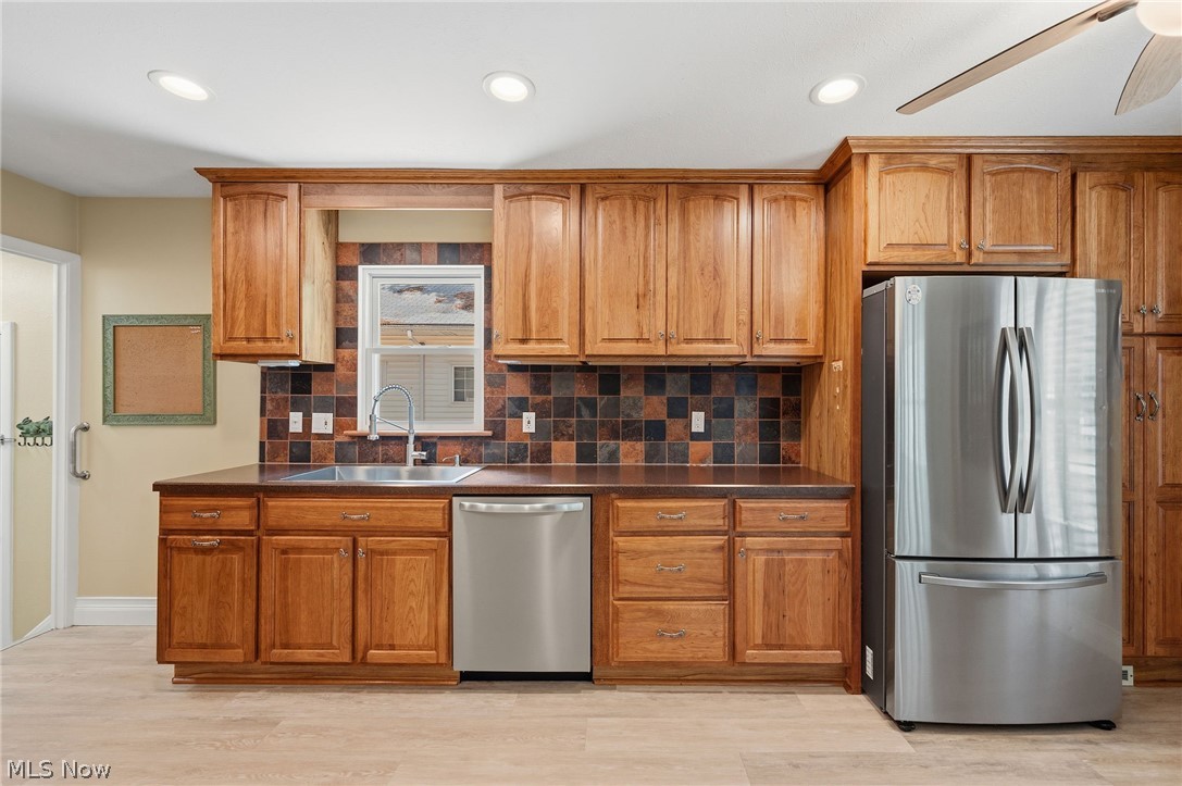 6684 Bonnieview Road Cleveland, OH 44143 - Photo 9 of 29