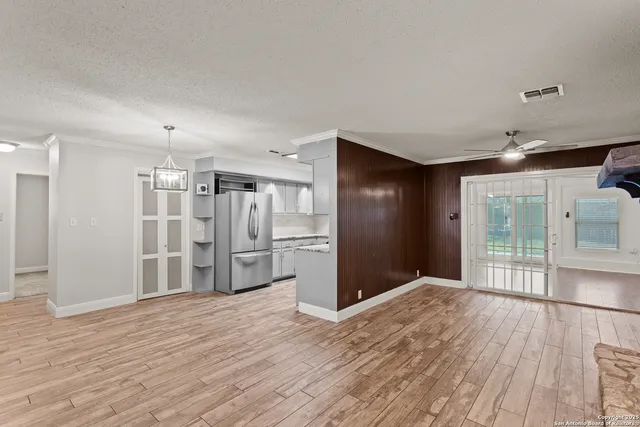 $2,200 | 6114 Forest Wood Street, San Antonio, TX 78240