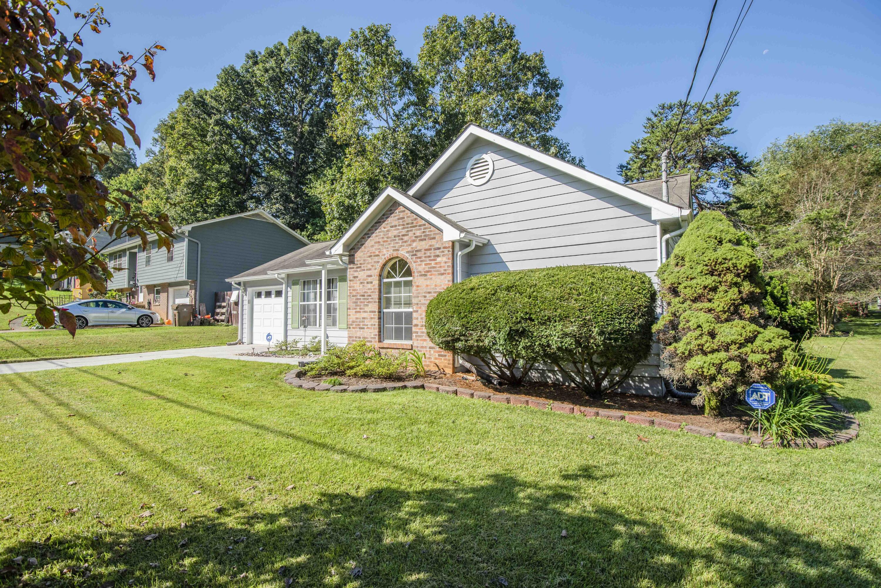 4133 Angola Road Knoxville, TN 37921 - Photo 2 of 21 FRONT
