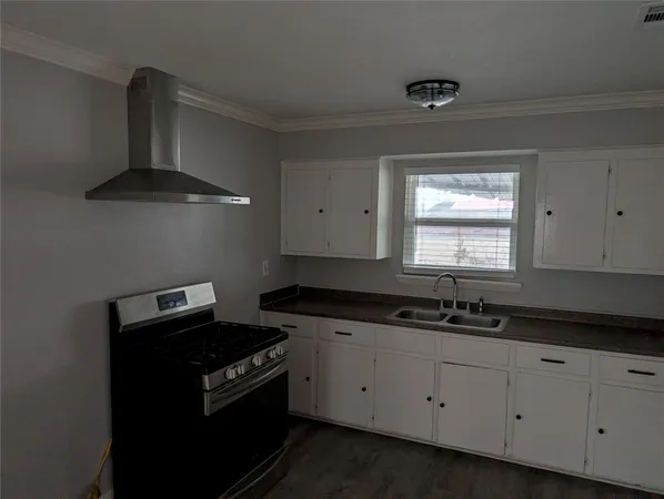 $1,300 | 2513 Kowis Street, Unit B, Houston, TX 77093