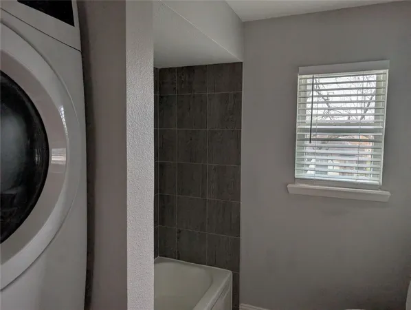 $1,300 | 2513 Kowis Street, Unit B, Houston, TX 77093