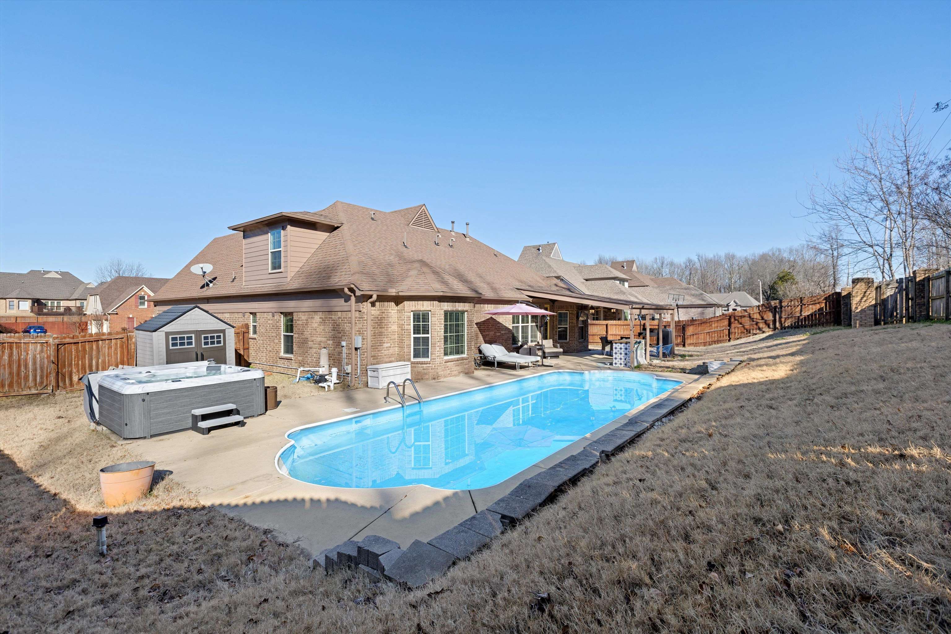 6005 Maher Valley Cove Bartlett, TN 38135 - Photo 16 of 28 an aerial view of a house with swimming pool