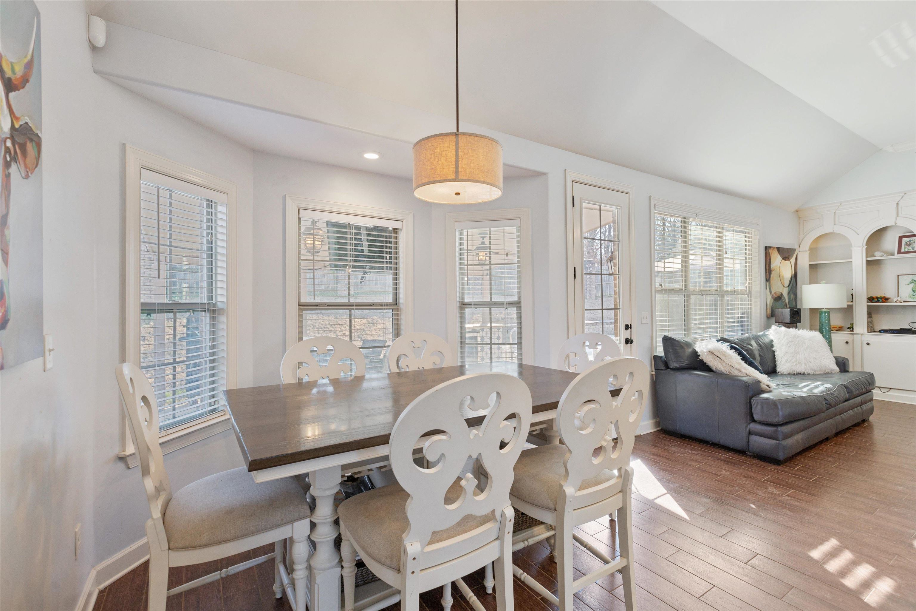 6005 Maher Valley Cove Bartlett, TN 38135 - Photo 10 of 28 a living room with furniture and a chandelier