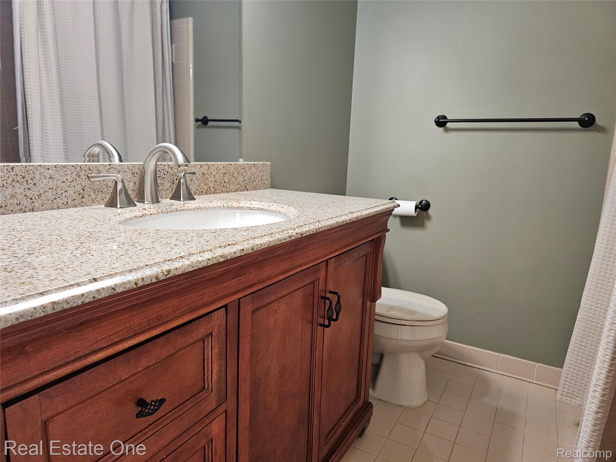 2070 Winchester Road Rochester, MI 48307 - Photo 18 of 26 20260902_150237.jpg