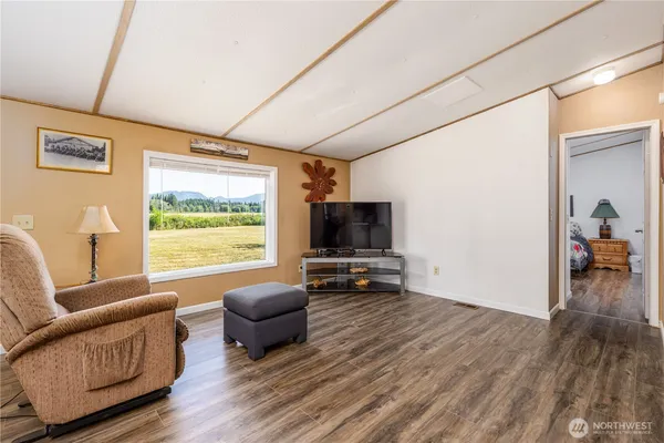 $450,000 | 71 Dog Gone Lane, Elma, WA 98541