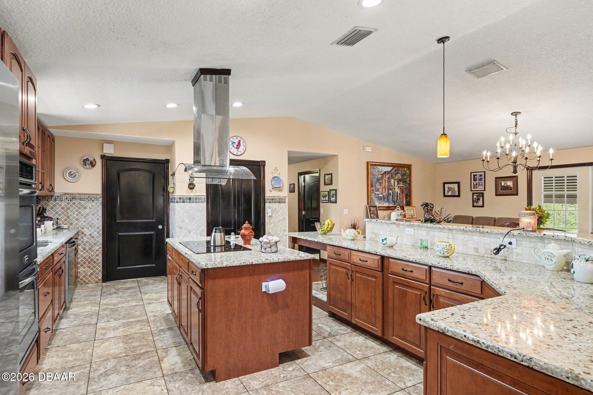 980 Still Road Pierson, FL 32180 - Photo 17 of 49 Large open upgraded kitchen