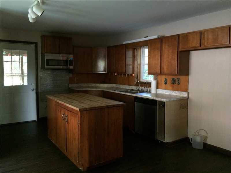 828 Old Ash Road Volant, PA 16156 - Photo 7 of 10 Kitchen.