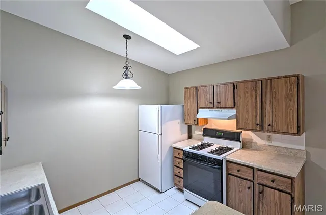 $2,000 | 332 Spencer Place, St. Peters, MO 63376