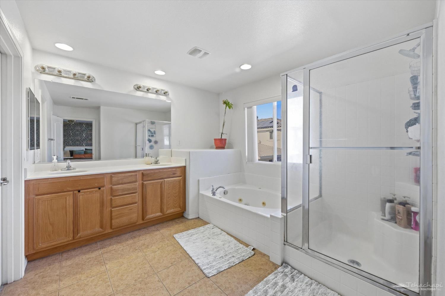 1401 Wild Olive Road Tehachapi, CA 93561 - Photo 12 of 17 Gallery Image 12