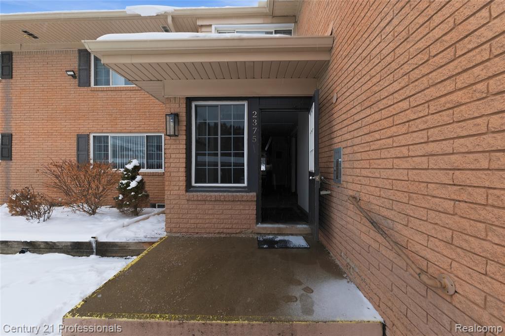 2375 Walton Boulevard, Unit 8 Rochester, MI 48309 - Photo 16 of 17
