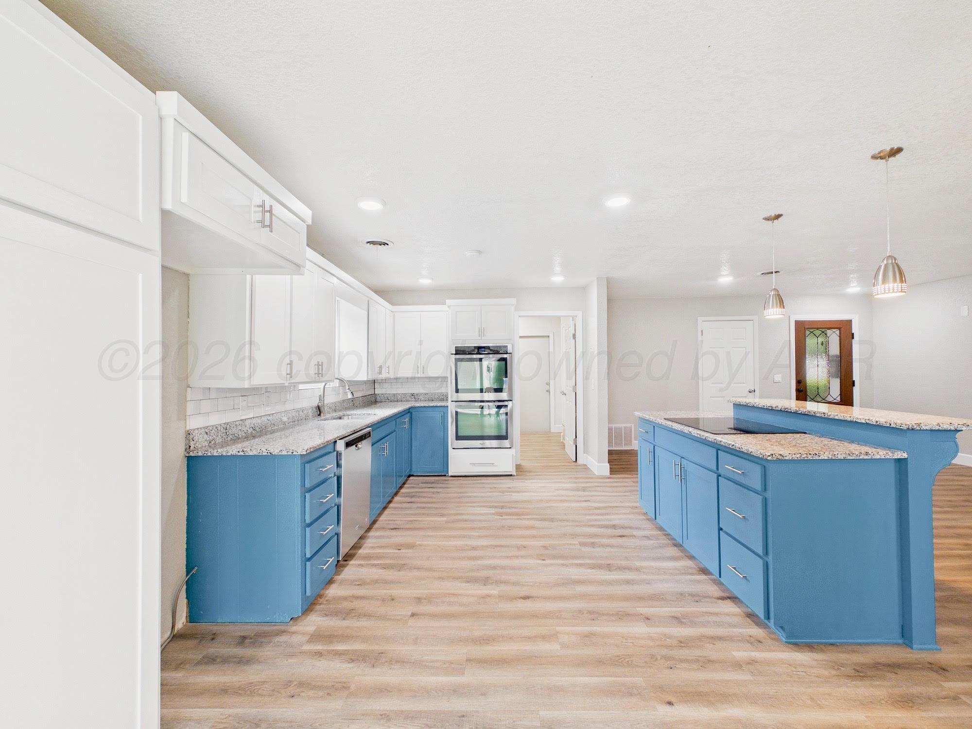 2818 John Drive Amarillo, TX 79110 - Photo 6 of 22 Kitchen
