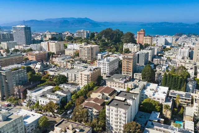 a picture of city view