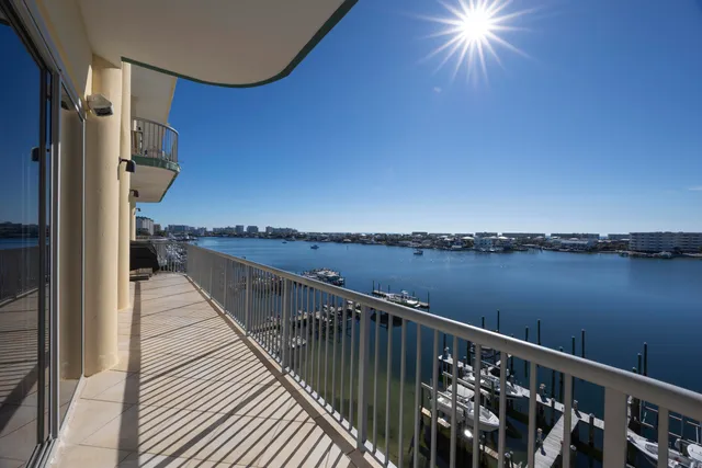$4,500 | 508 Harbor Boulevard, Unit 402, Destin, FL 32541