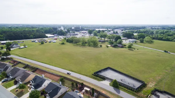 $325,000 | 194 Norfolk Circle, Anderson, SC 29625