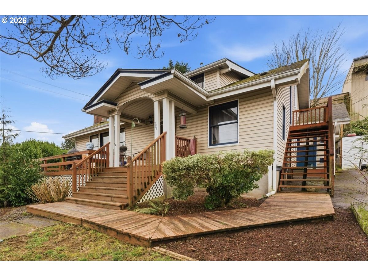 706 West B Street Rainier, OR 97048 - Photo 3 of 47