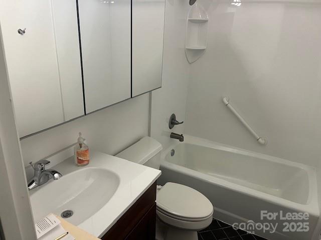 433 West 8th Street, Unit 66 Charlotte, NC 28202 - Photo 11 of 24 a bathroom with a sink toilet and shower