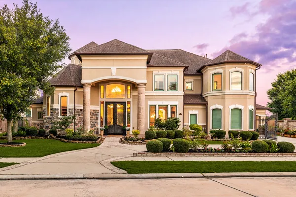 $1,750,000 | 27711 Charter Lake Lane, Katy, TX 77494