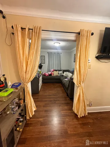 $285,000 | 16 Curtis Place, New Brunswick, NJ 08901