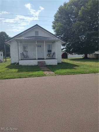 $79,900 | 602 Oxford Avenue, Newcomerstown, OH 43832