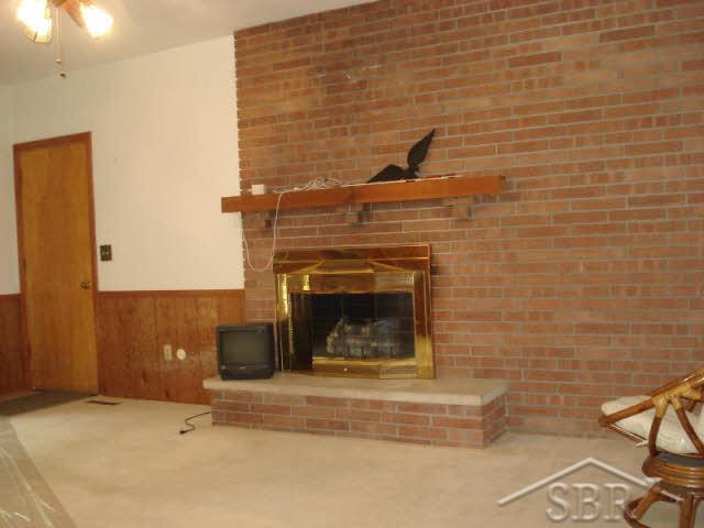 10495 South Graham Road St. Charles, MI 48655 - Photo 6 of 8 20362687-5.JPG