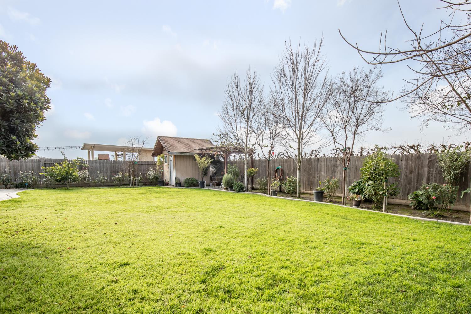 1041 Ridge Creek Estates Way Dinuba, CA 93618 - Photo 12 of 62