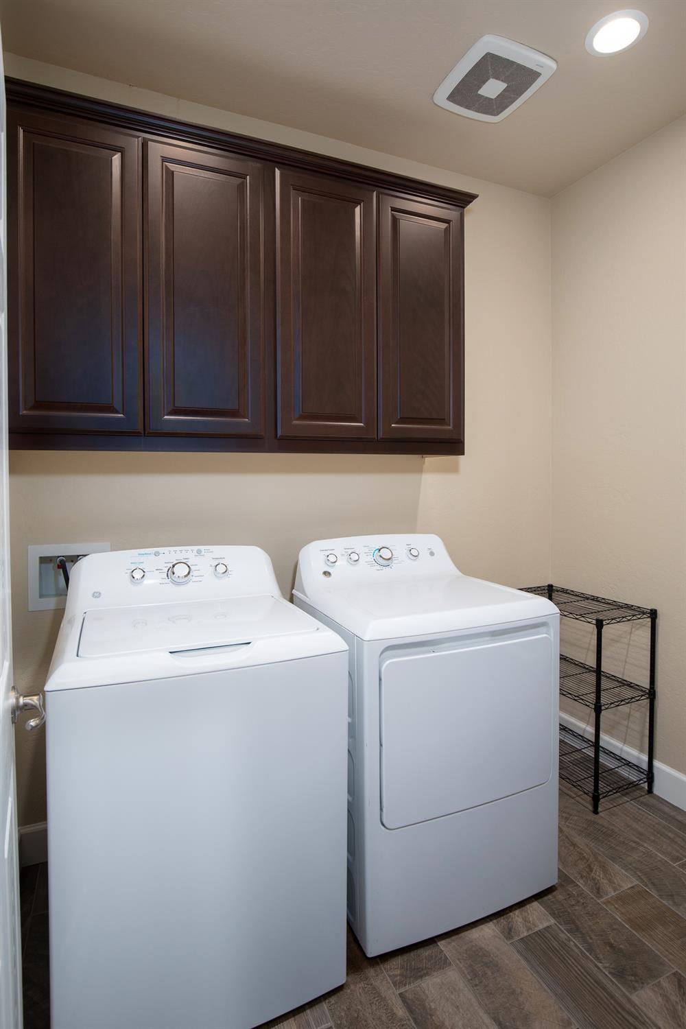 1041 Ridge Creek Estates Way Dinuba, CA 93618 - Photo 34 of 62