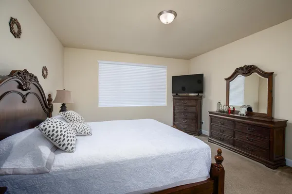 $560,000 | 1041 Ridge Creek Estates Way, Dinuba, CA 93618