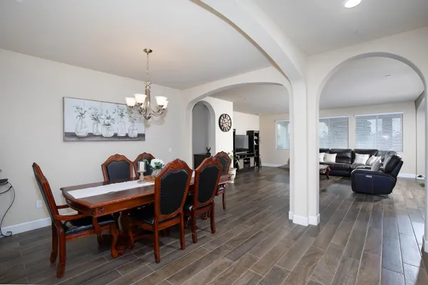 $560,000 | 1041 Ridge Creek Estates Way, Dinuba, CA 93618