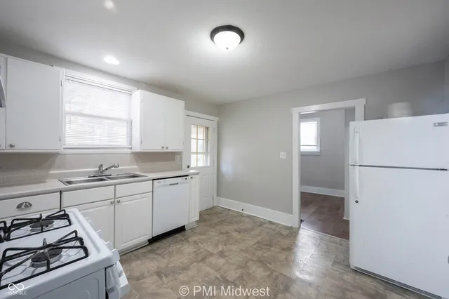 $1,450 | 411 South East Street, Lebanon, IN 46052