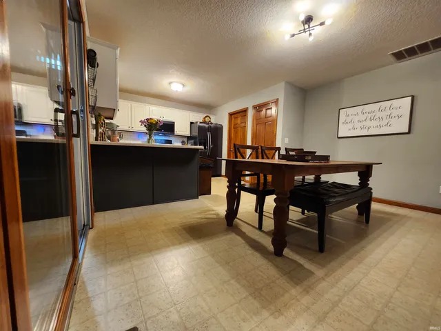 $269,900 | 250 West Allen Street, Markle, IN 46770