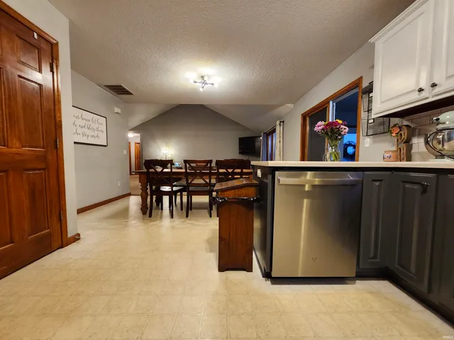 $269,900 | 250 West Allen Street, Markle, IN 46770