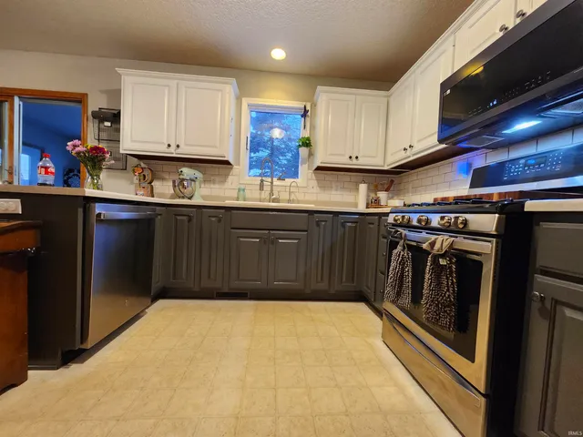 $269,900 | 250 West Allen Street, Markle, IN 46770