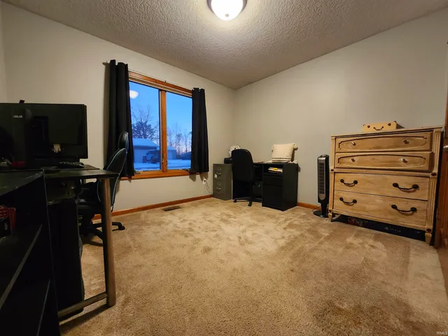 $269,900 | 250 West Allen Street, Markle, IN 46770