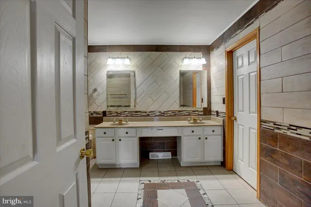 $549,999 | 409 William Drive, Shippensburg, PA 17257