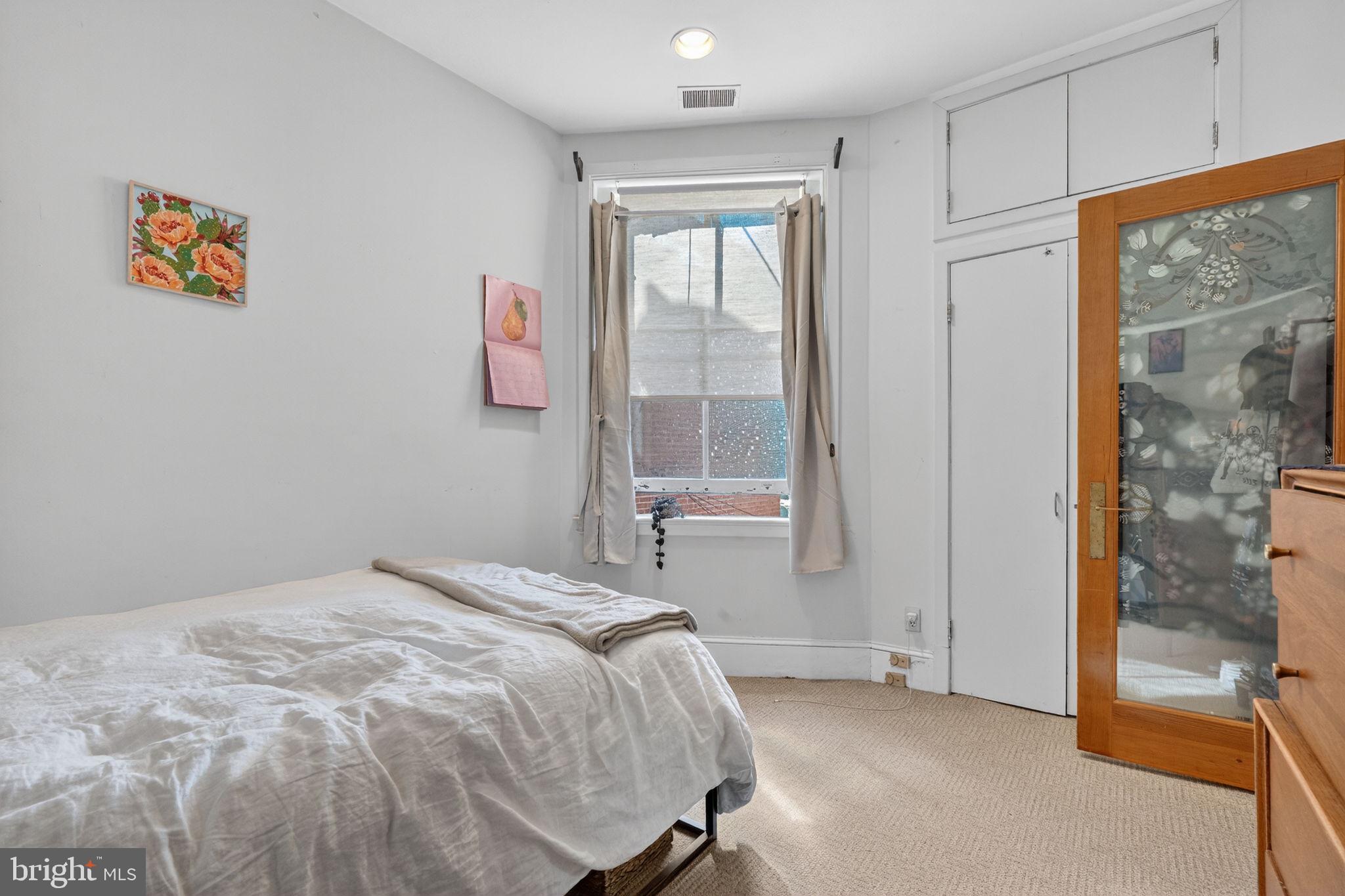 1944 Calvert Street Northwest Washington, DC 20009 - Photo 25 of 74