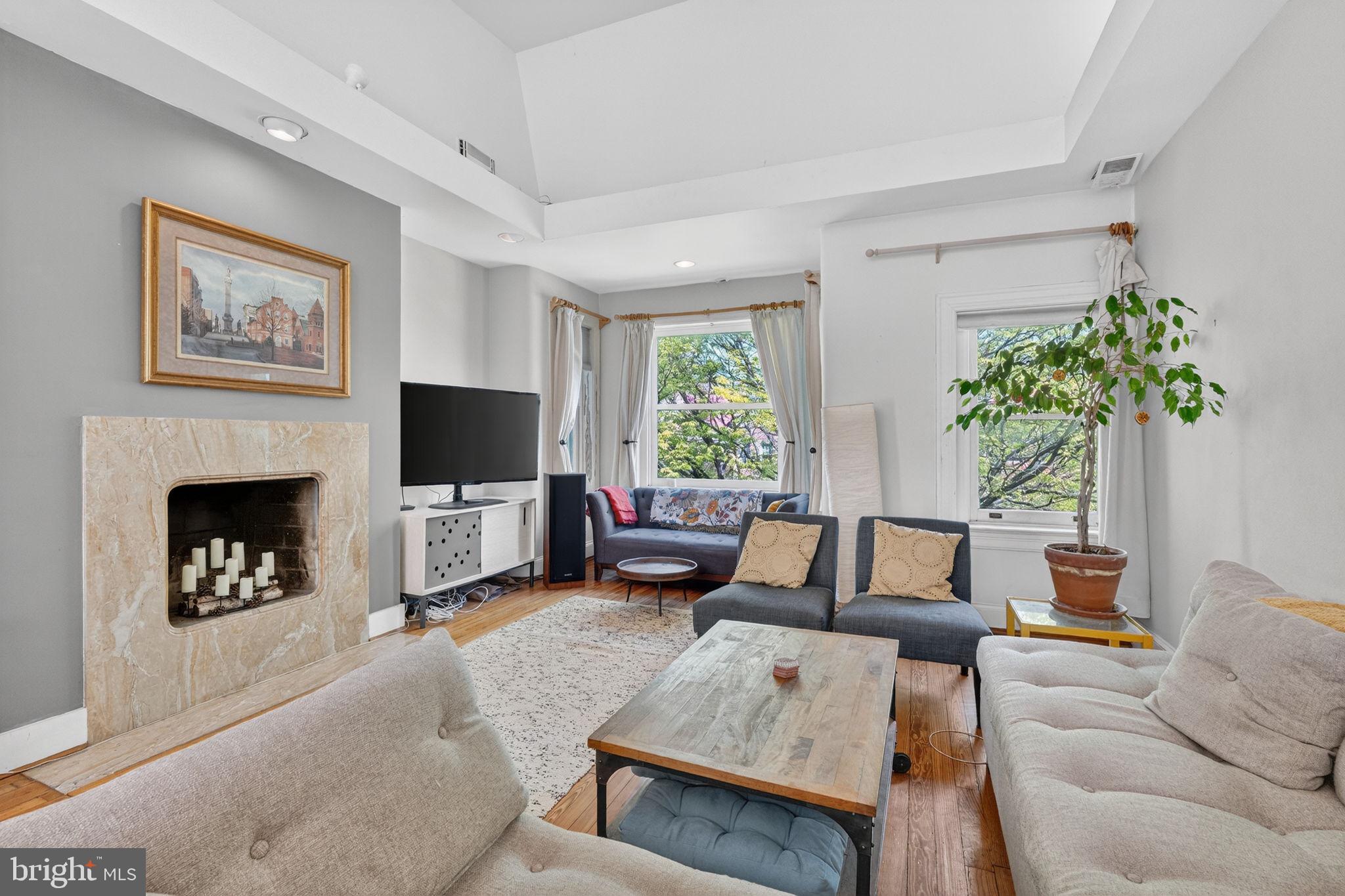 1944 Calvert Street Northwest Washington, DC 20009 - Photo 7 of 74