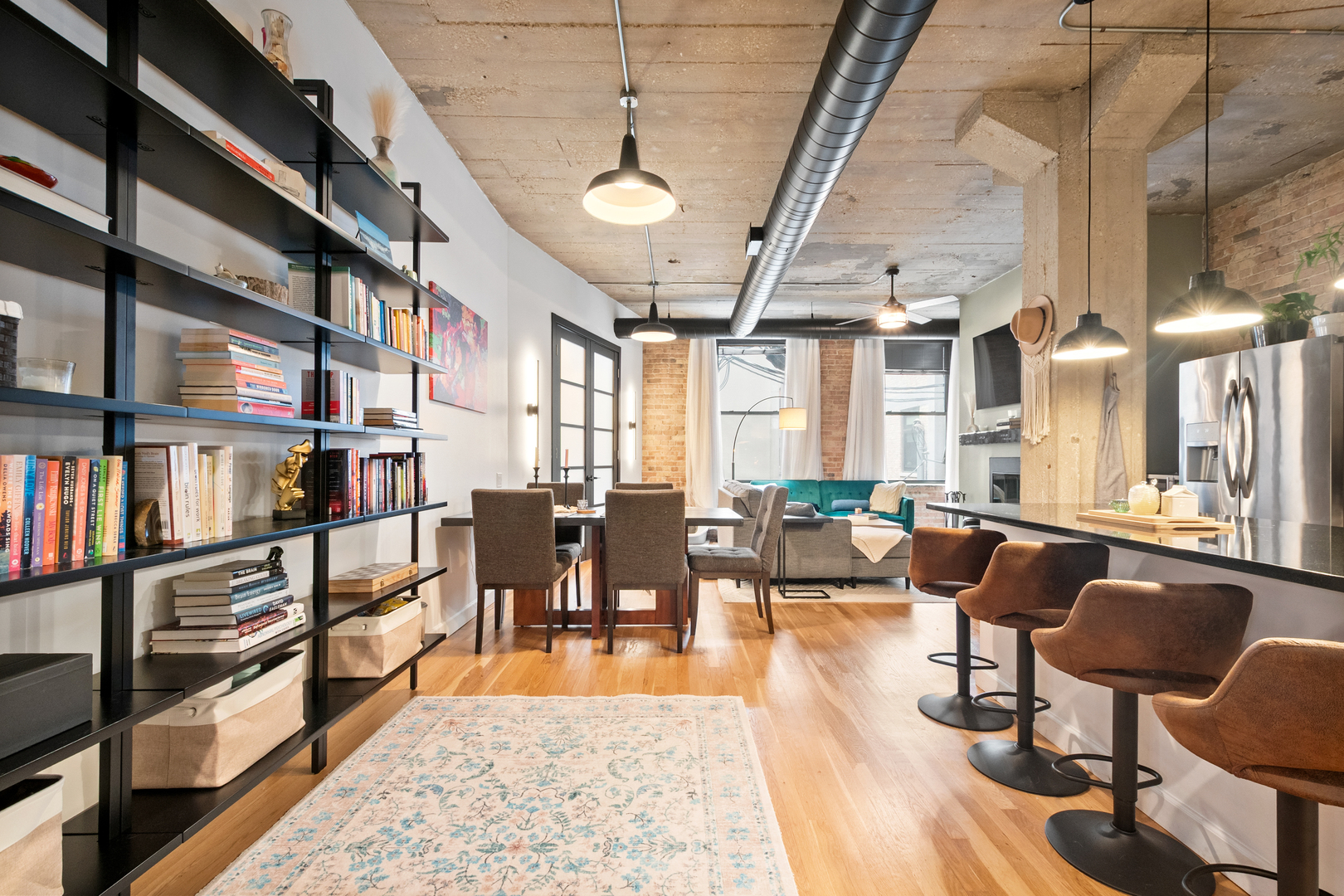110 North Peoria Street, Unit 208 Chicago, IL 60607 - Photo 2 of 10