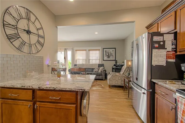 $375,000 | 2905 Gentry Park, Kansas City, MO 64116