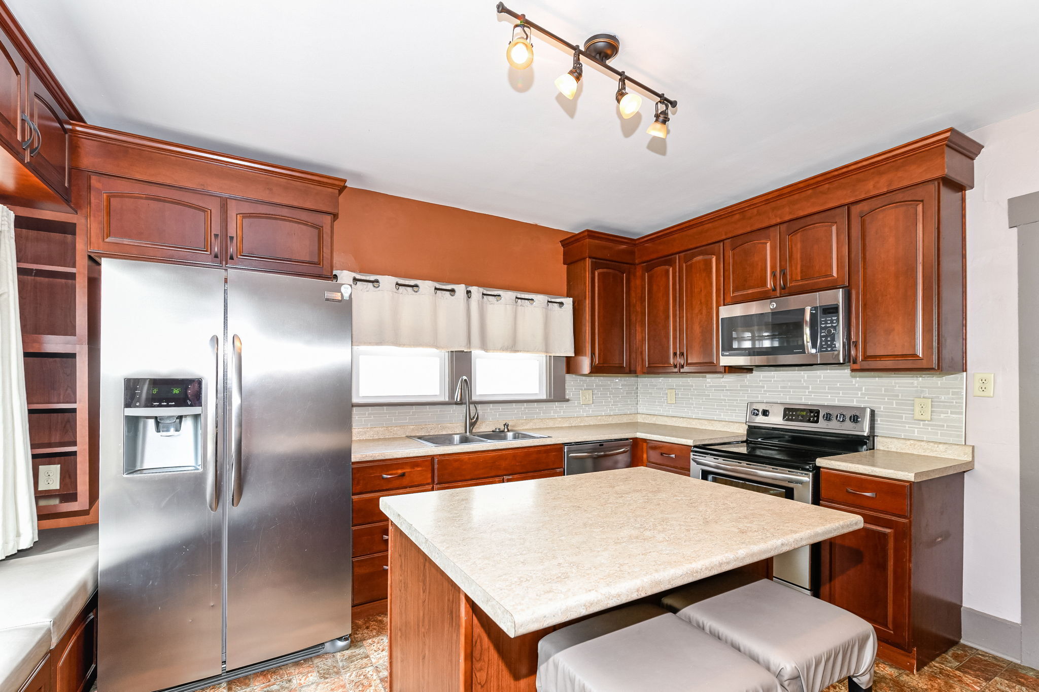 121 Main Street Pendleton, IN 46064 - Photo 13 of 30