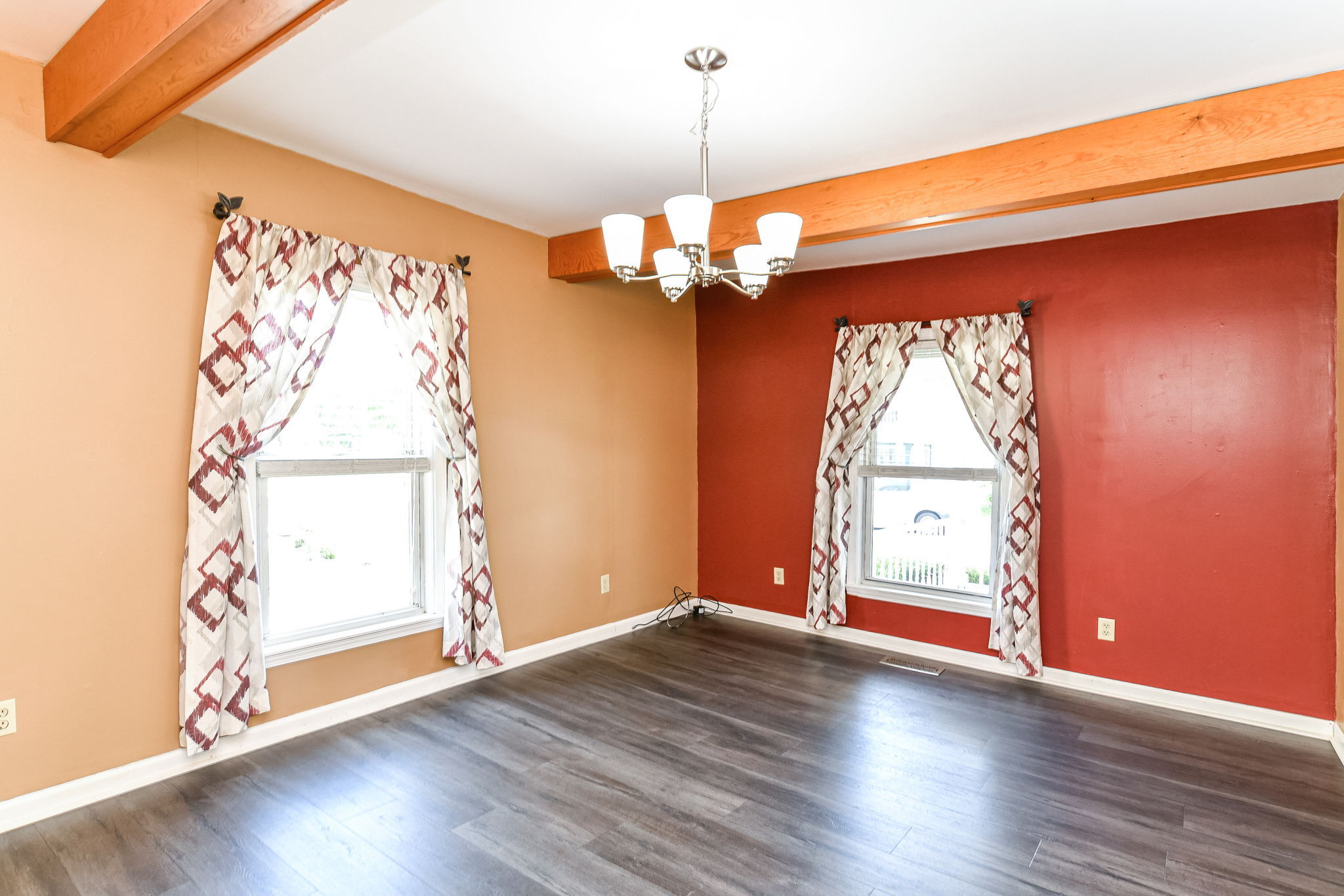 121 Main Street Pendleton, IN 46064 - Photo 9 of 30