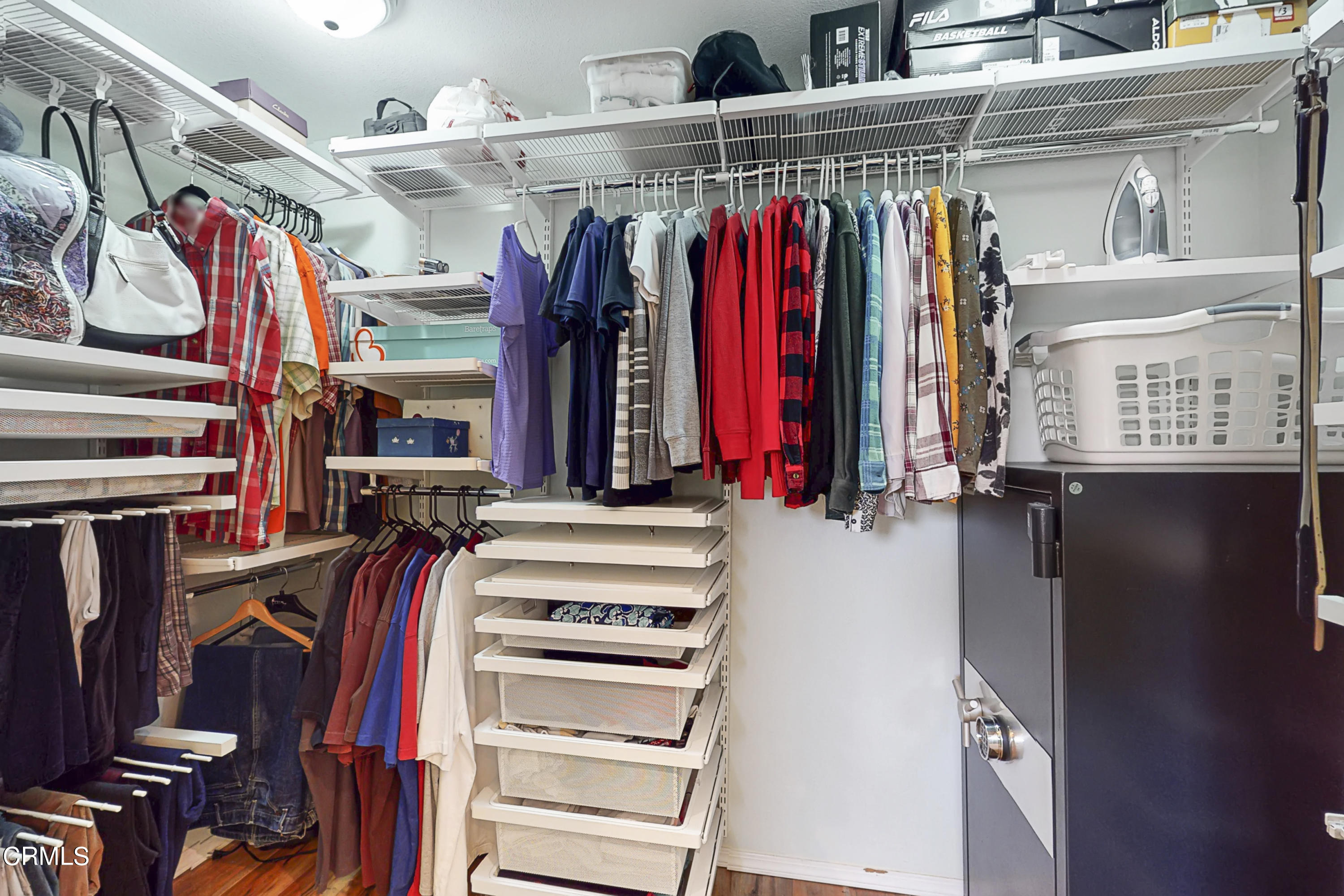 4147 Cochran Street Simi Valley, CA 93063 - Photo 23 of 58 Master closet