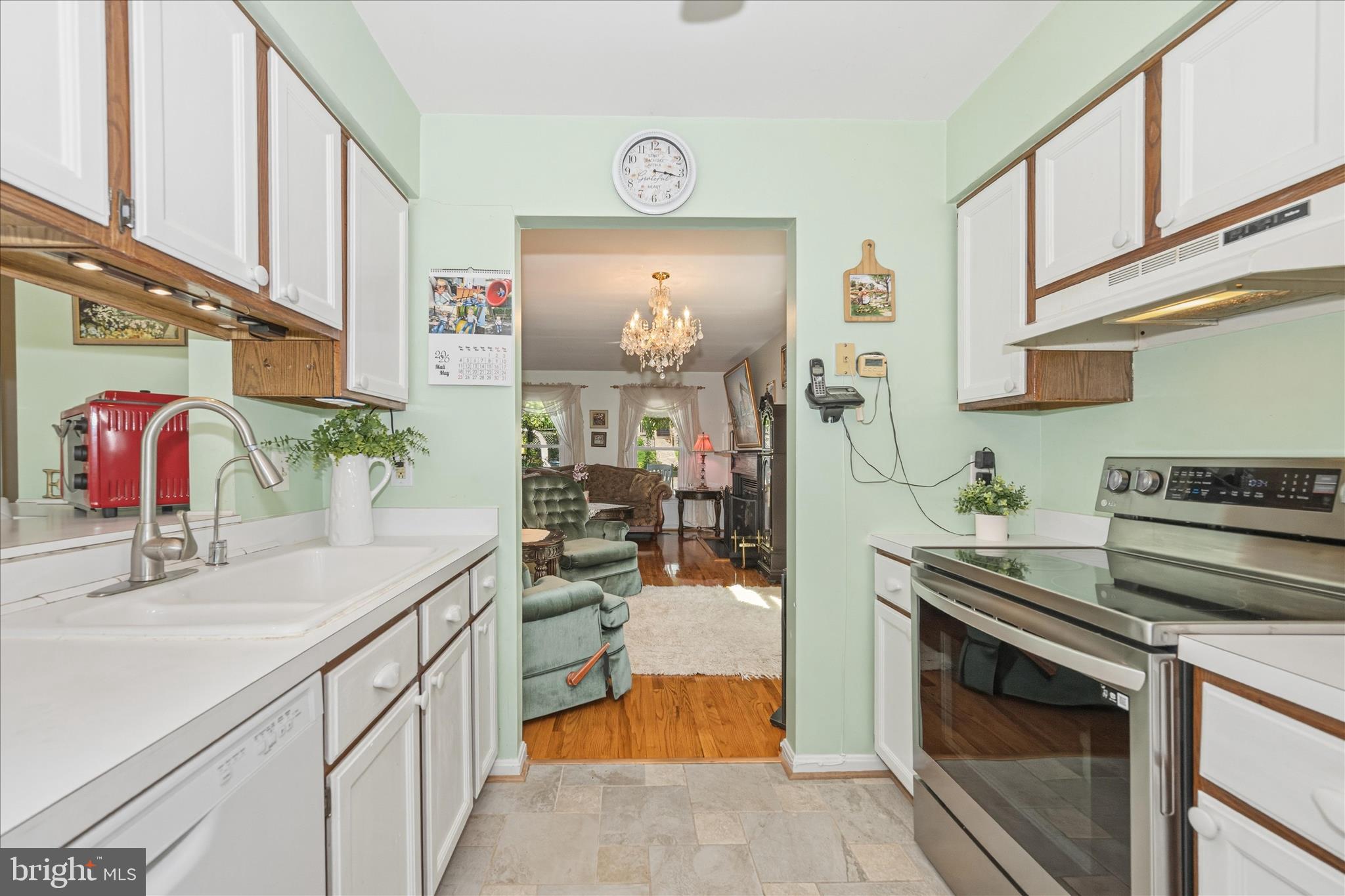 6594 Hemlock Point Road New Market, MD 21774 - Photo 35 of 98 Kitchen