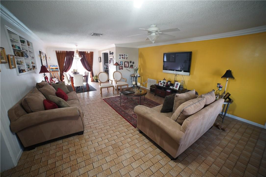 22617 Southwest 65th Way Boca Raton, FL 33428 - Photo 6 of 15 Photo 6