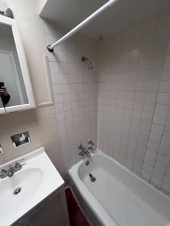 $1,050 | 3117 48th Court, Unit 3E, Cicero, IL 60804