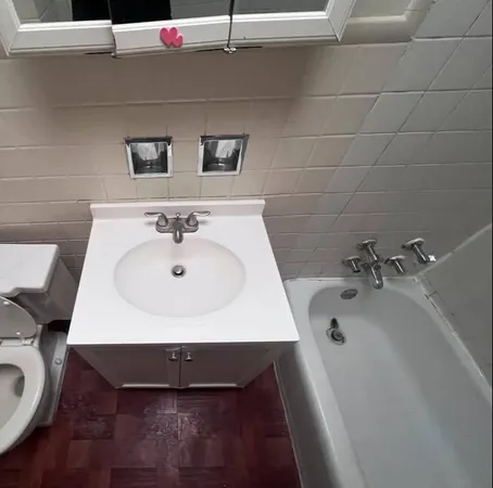 $1,050 | 3117 48th Court, Unit 3E, Cicero, IL 60804