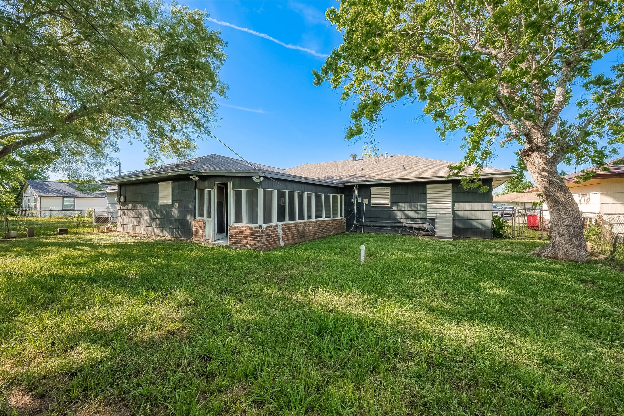 715 West 9th Street Freeport, TX 77541 - Photo 23 of 25