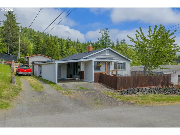 $285,000 | 1543 19th Street, Myrtle Point, OR 97458