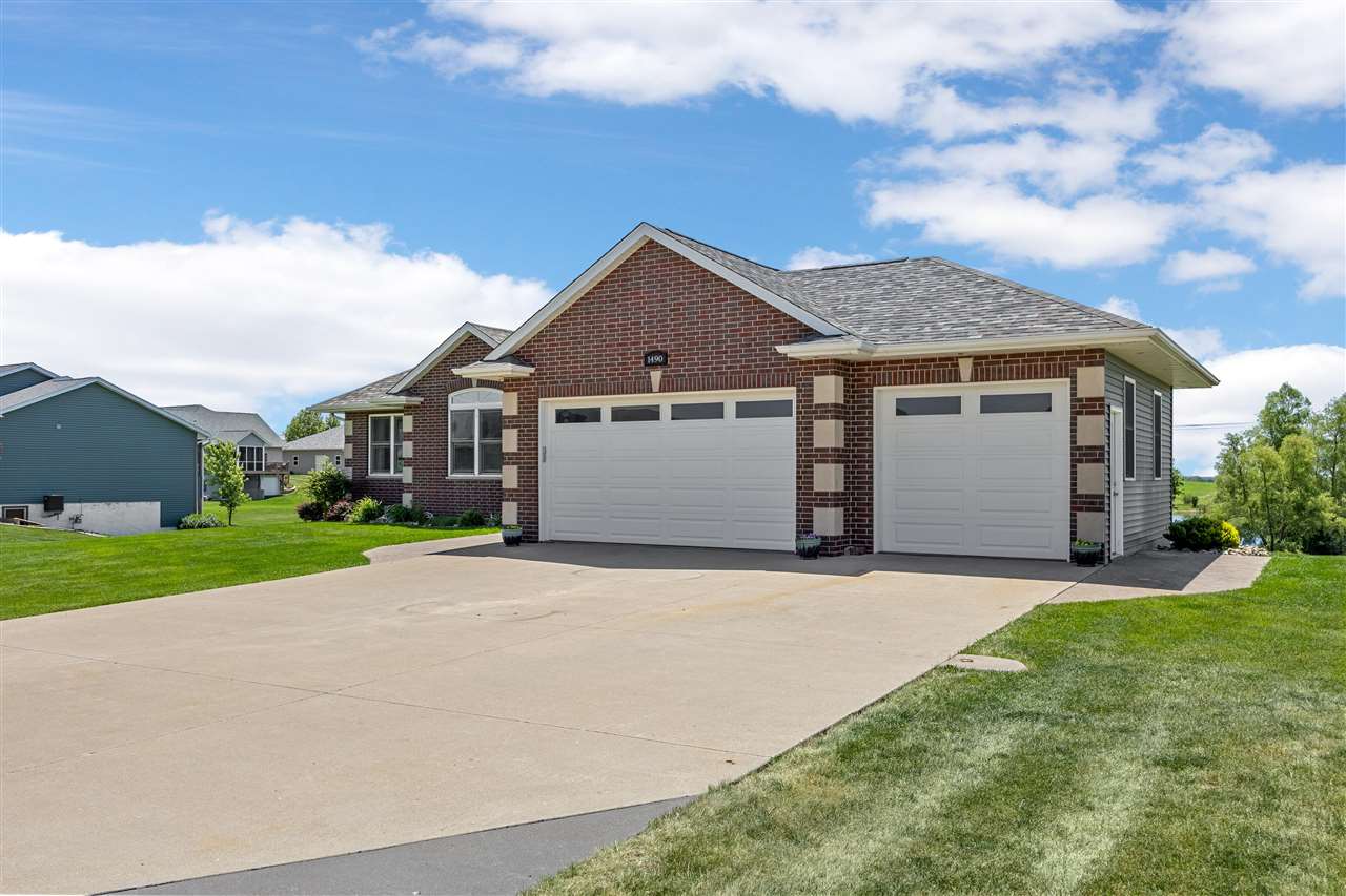 1490 Ridgeview Avenue West Liberty, IA 52776 - Photo 3 of 39 Gallery Image 3