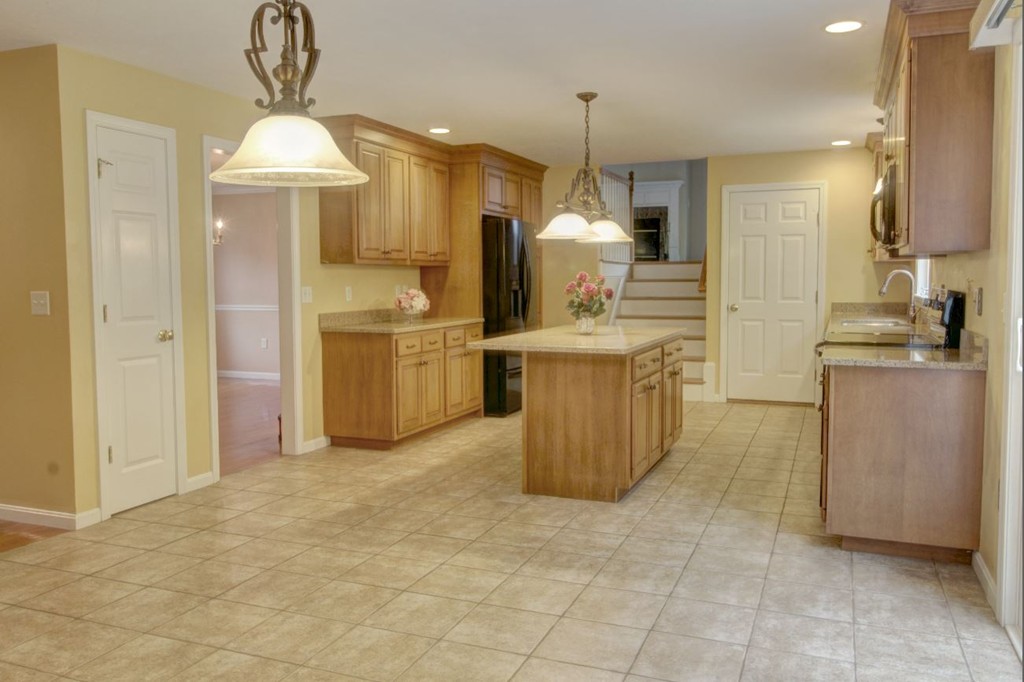 8 Amber Road Westminster, MA 01473 - Photo 8 of 29 Gallery Image 8