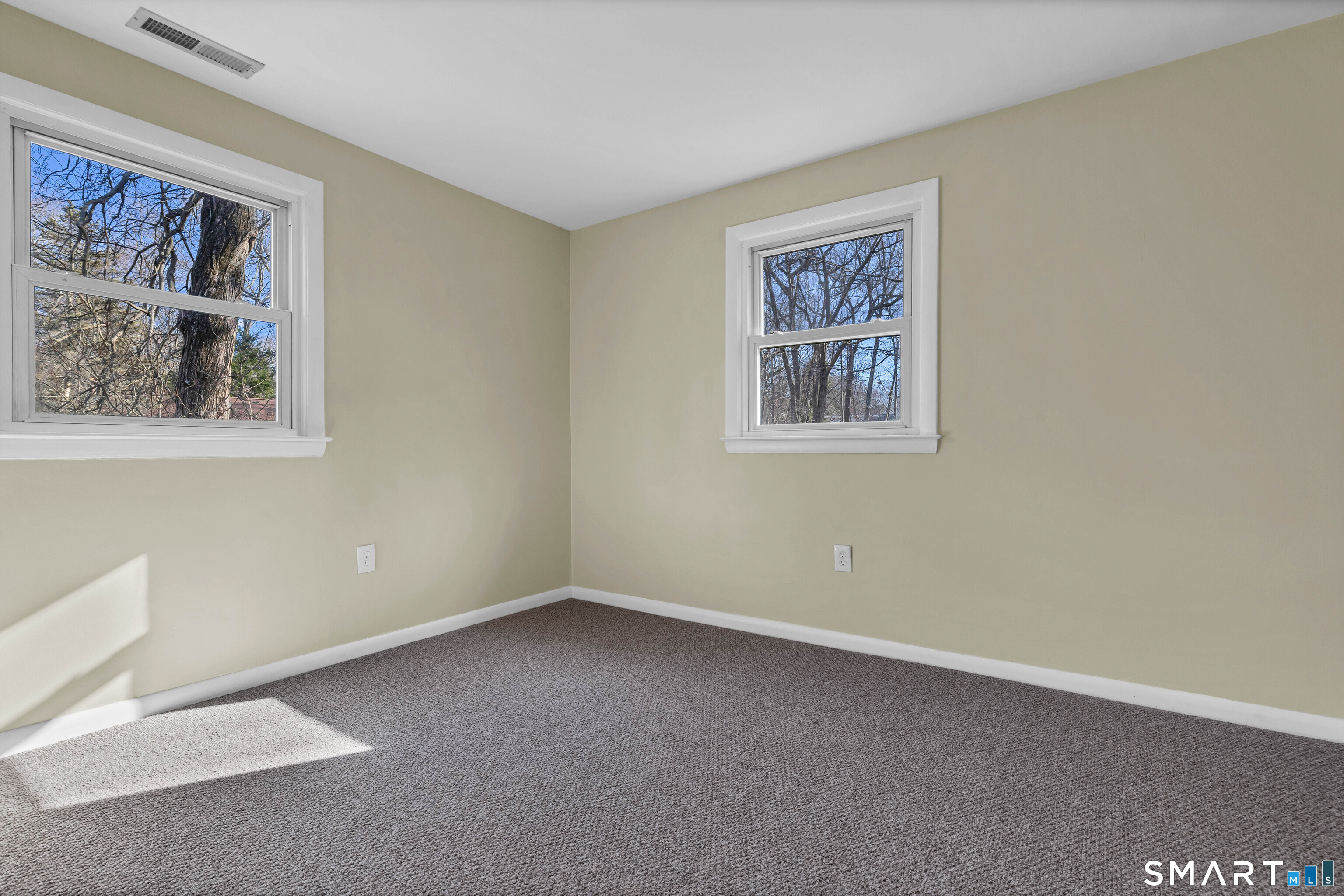 13 Victoria Lane Old Lyme, CT 06371 - Photo 23 of 38